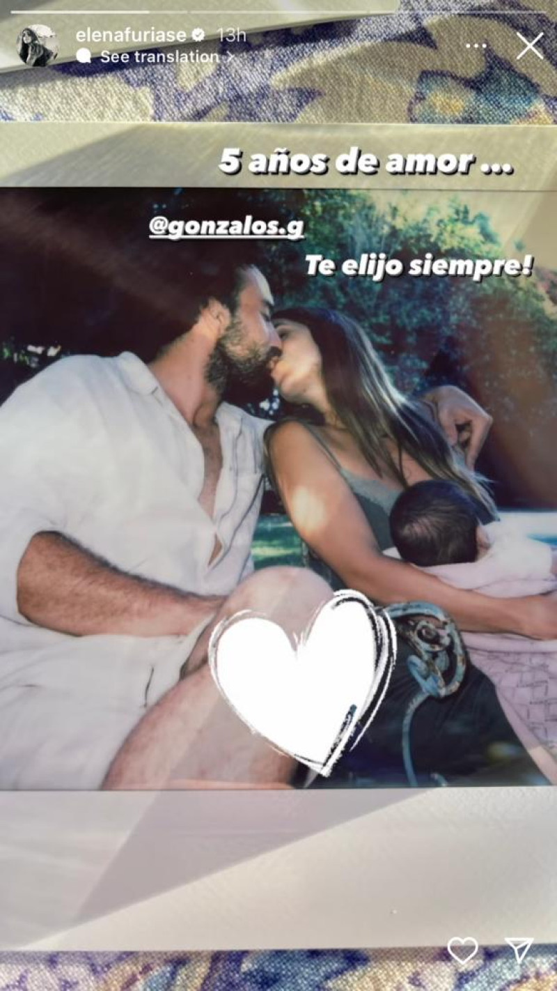 Elena Furiase felicita a Gonzalo Sierra por su 5º aniversario