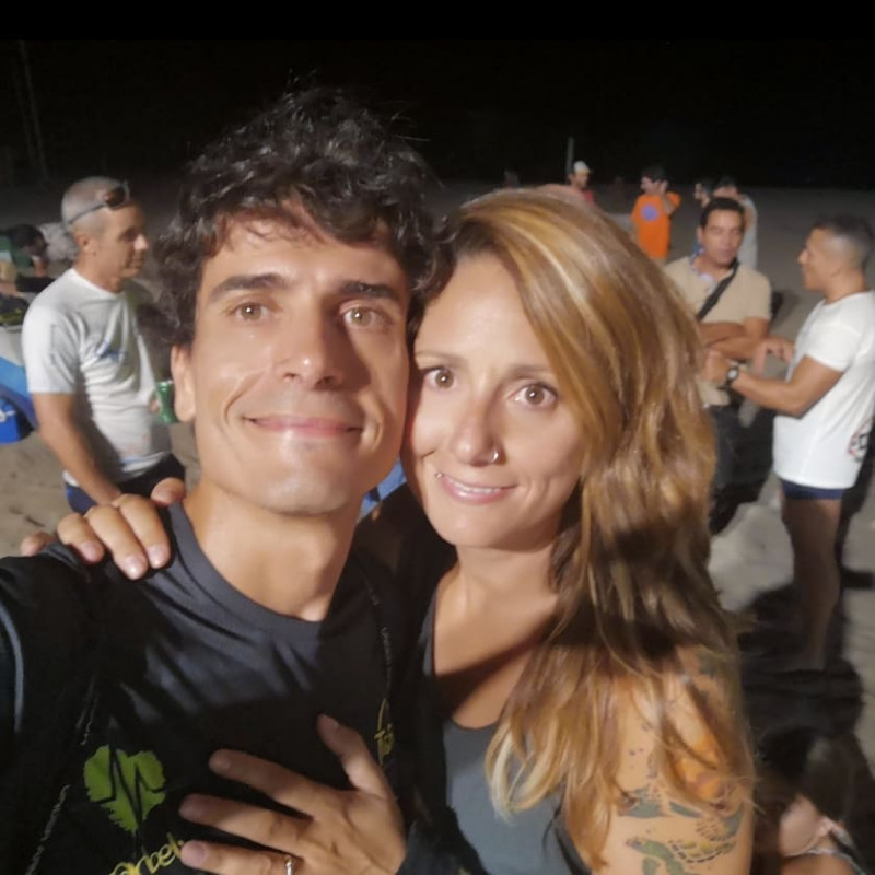 Elia Muñoz junto a Raúl, su inseparable marido.