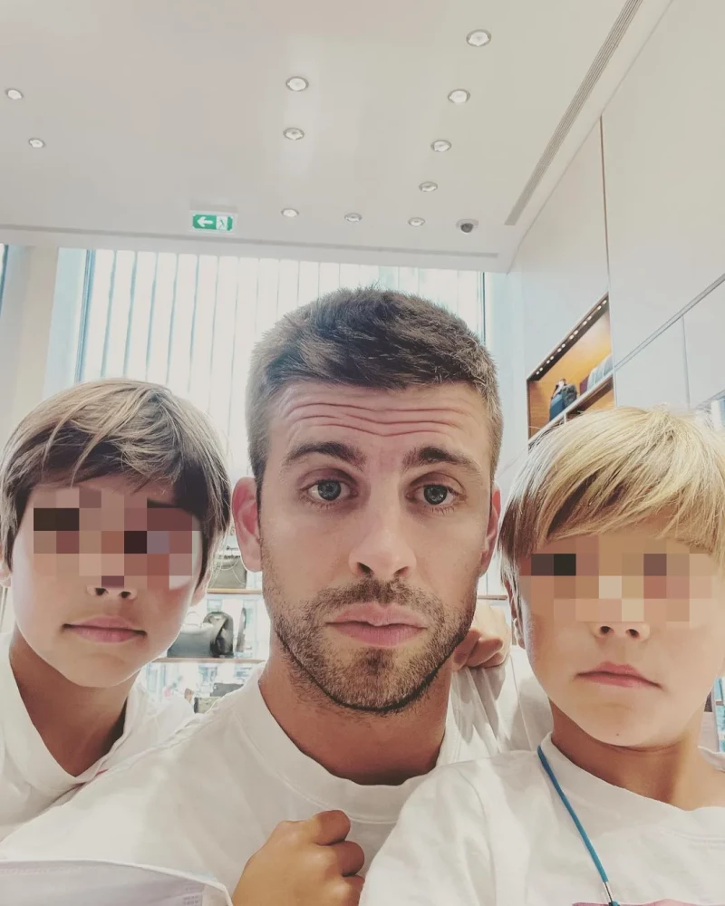Gerard Piqué y sus hijos, en una imagen de redes sociales.
