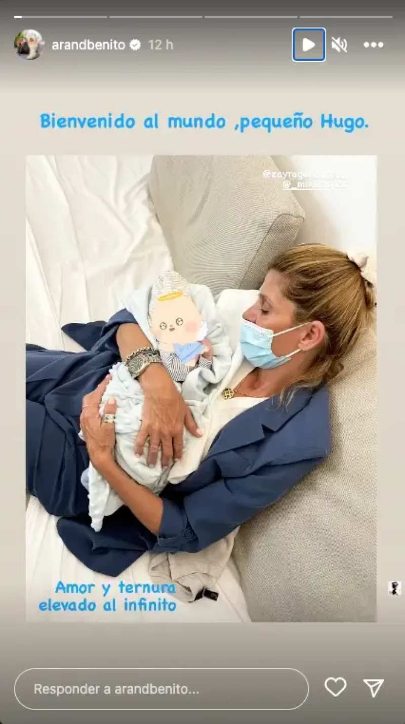 Arantxa de Benito publica su primera foto con su nieto en brazos.