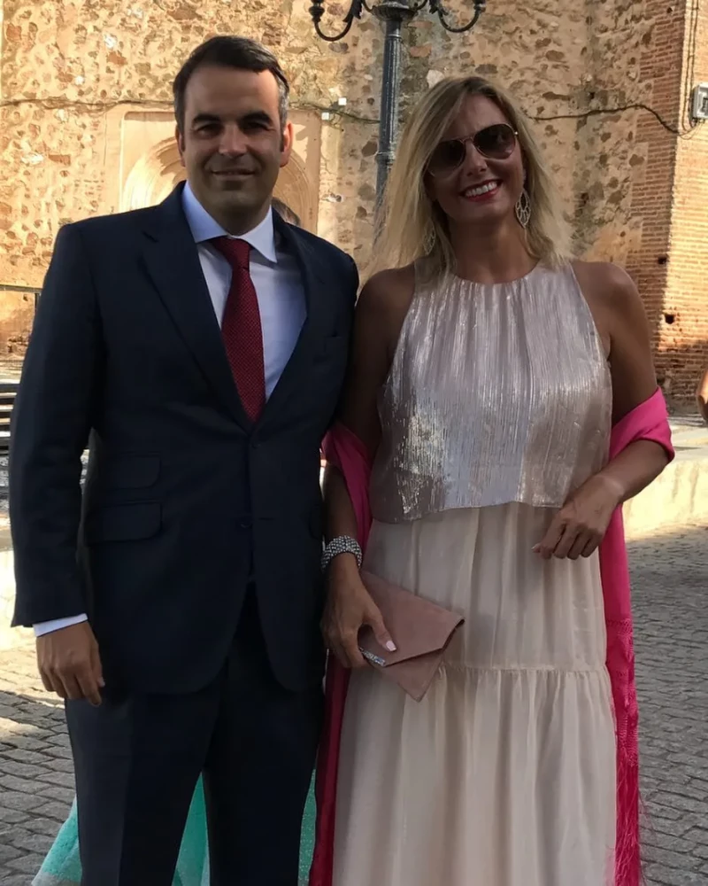 Casilda Sabater, hermana de Leticia, junto a su marido, en una imagen de redes sociales.