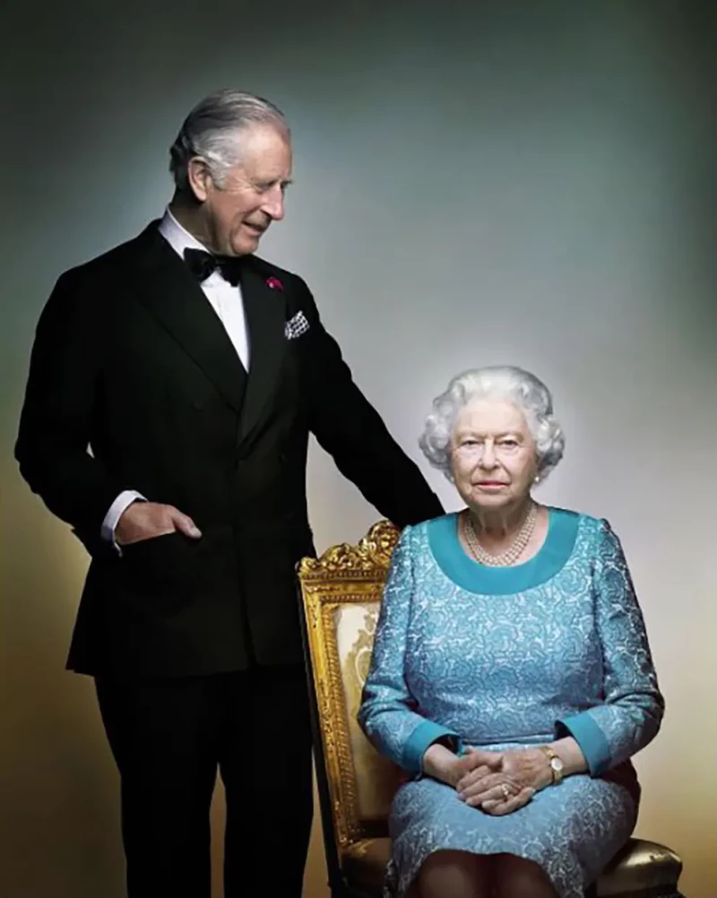 Carlos e Isabel II de Inglaterra