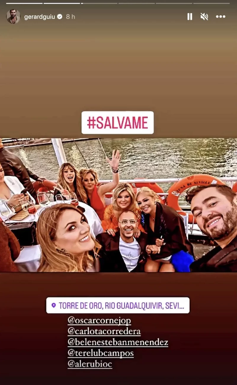 Carlota Corredera, Belén Esteban, Rocío Carrasco, Terelu Campos y Alejandra Rubio posando en el crucero por el Guadalquivir