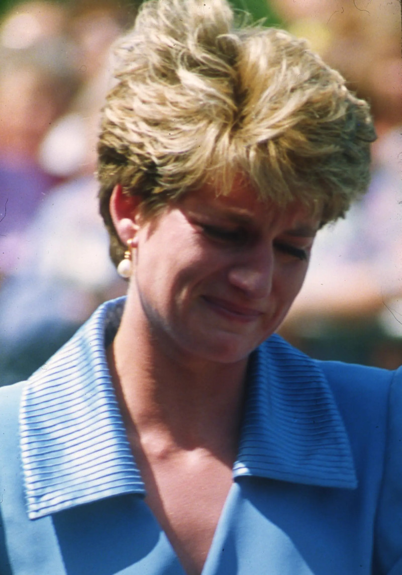 lady di llorando