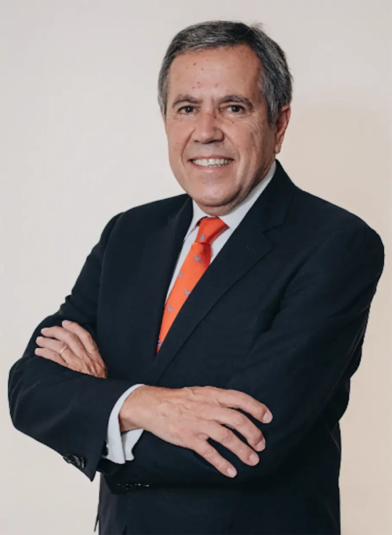 Fernando Osuna.