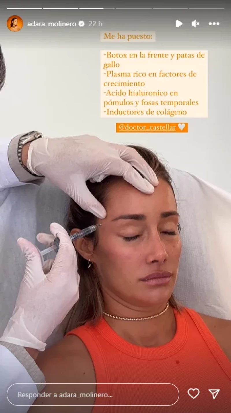 Adara Molinero durante su visita a su centro de estética