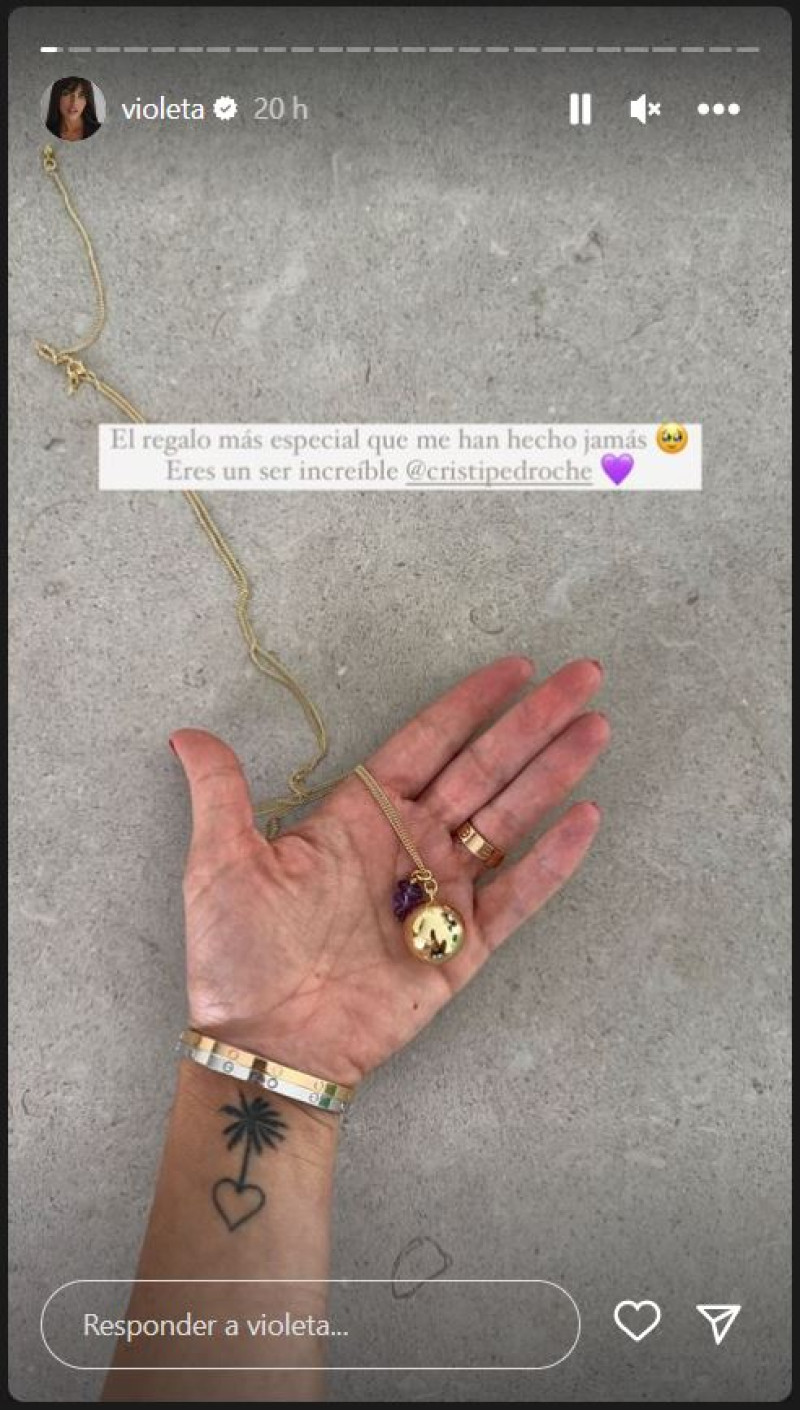 Violeta ha mostrado lo que le ha regalado Cristina Pedroche.