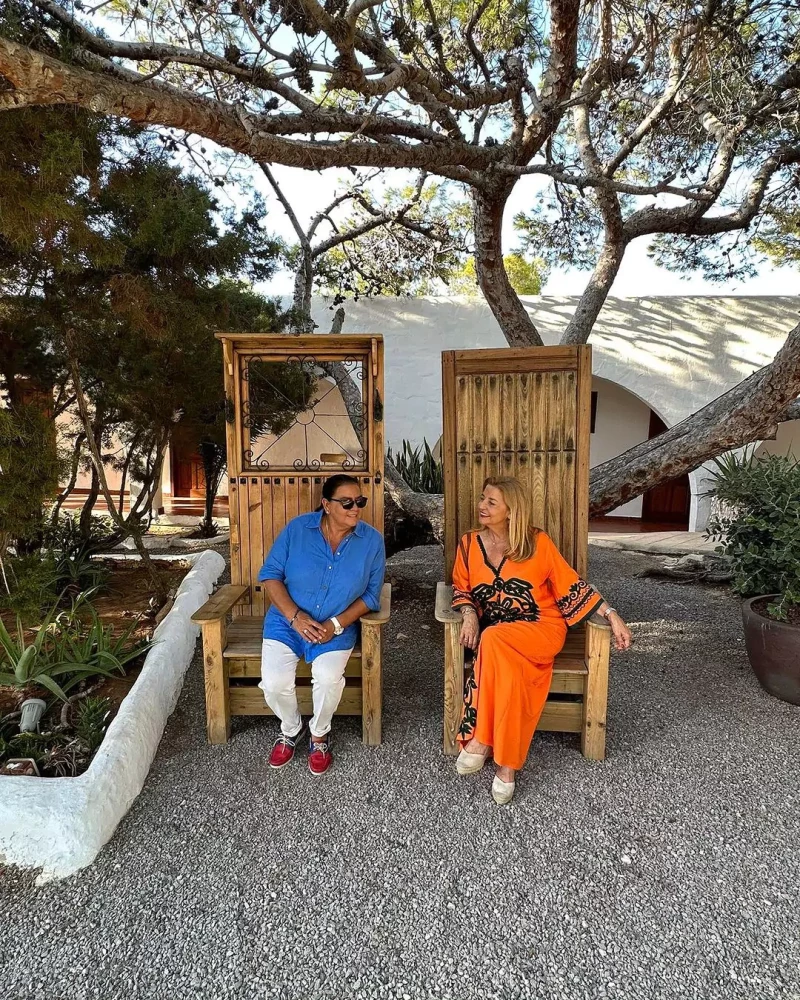 María del Monte e Inmaculada Casal durante sus vacaciones en Ibiza
