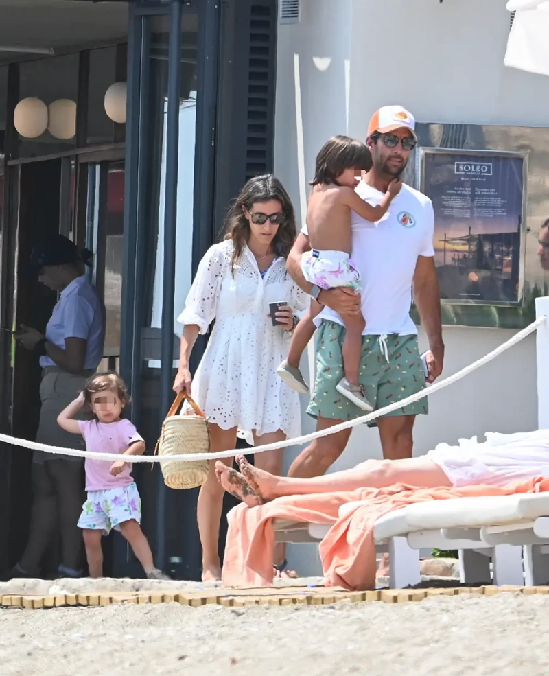 Ana Boyer y Fernando Verdasco con sus hijos.