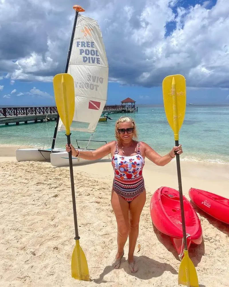 Belén Esteban en la playa en República Dominicana