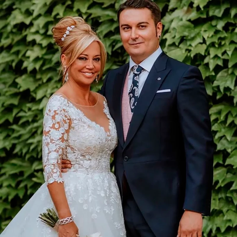 Belén Esteban y Miguel Marcos en su boda