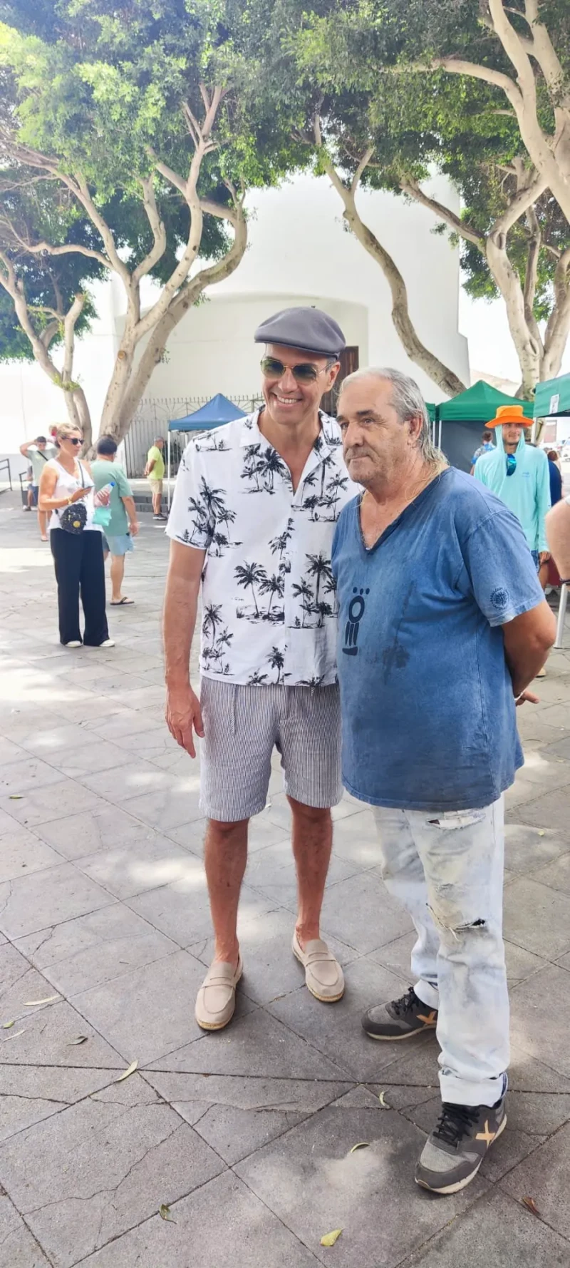 Pedro Sánchez ha lucido un look muy informal en sus vacaciones.