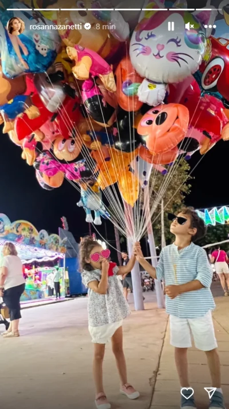 Matteo y Bianca, los hijos de David Bisbal, en la feria