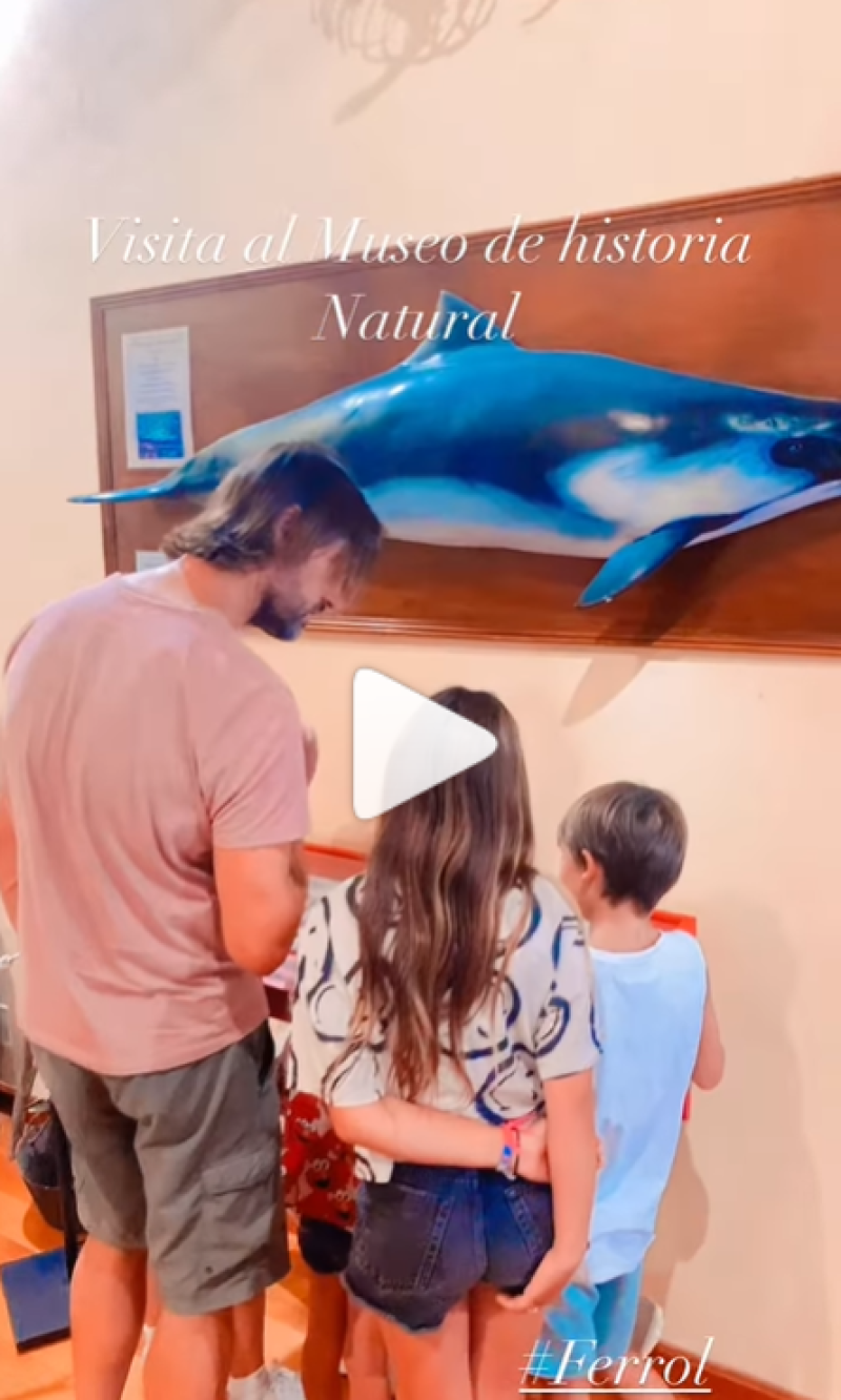 Felipe López con sus hijos de vacaciones sin Mireia Canalda