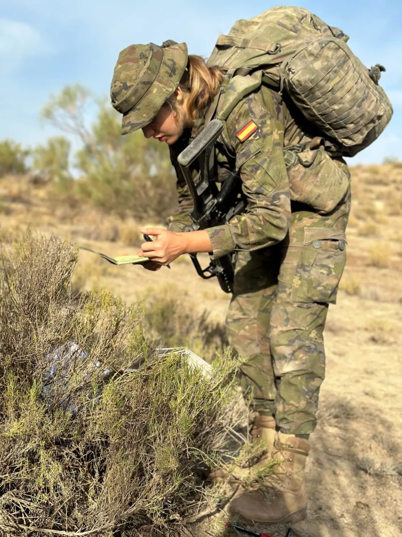 LA PRINCESA DE ASTURIAS DURANTE LA INSTRUCCIÓN MILITAR