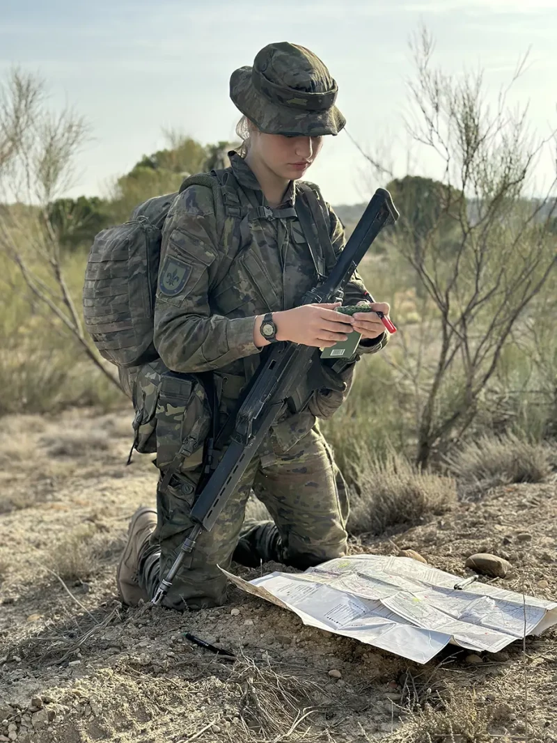 La Princesa aprendiendo topografía.