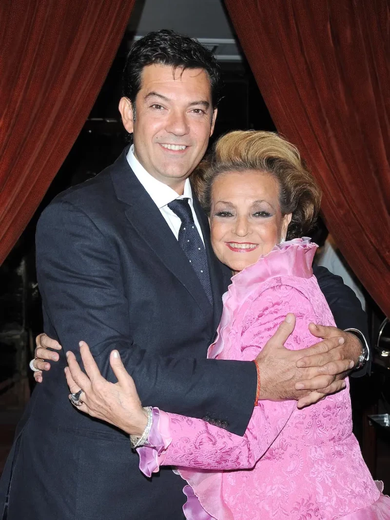 Carmen Sevilla en una imagen con su hijo Augusto.