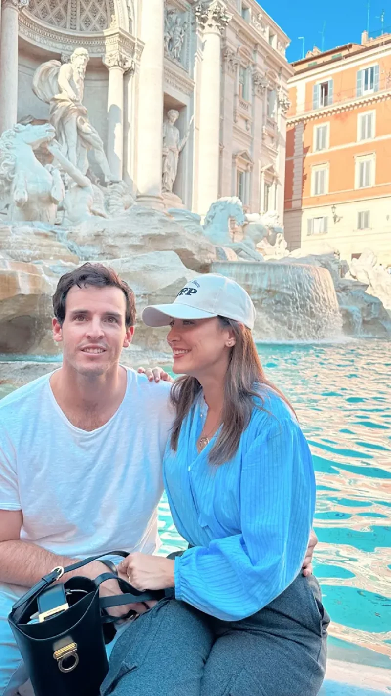 Tamara Falcó e Íñigo Onieva en la Fontana di Trevi.