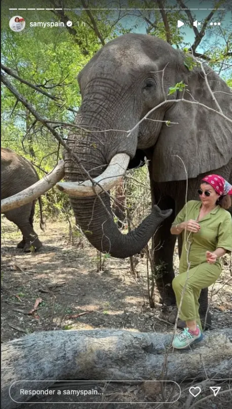 Samantha Vallejo en su viaje por África