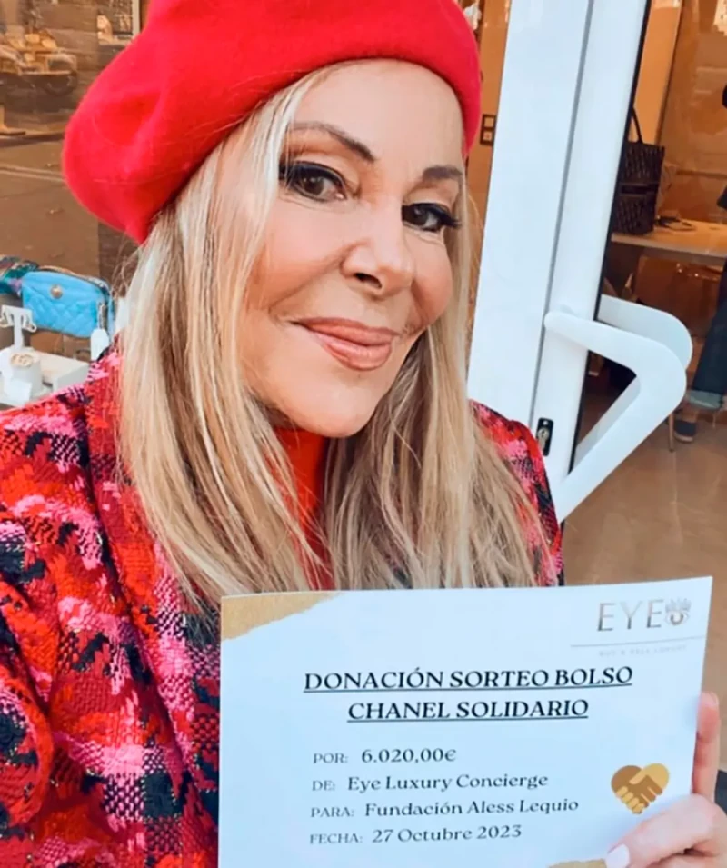 Ana Obregón dijo que donaría el dinero de la subasta de un bolso Chanel de su madre.