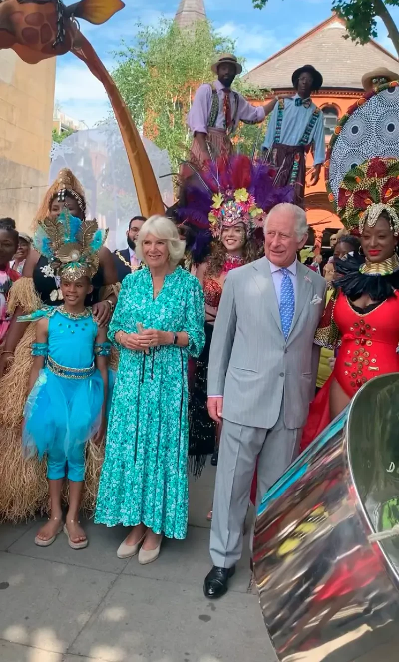 El rey Carlos de Inglaterra y Camilla Parker Bowles acudieron a un festival.