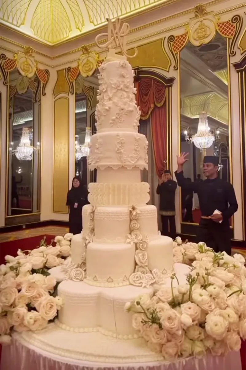 La impresionante tarta nupcial.