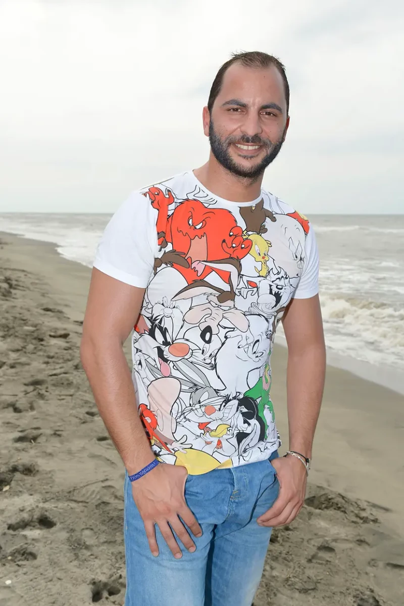 Antonio Tejado en la playa.