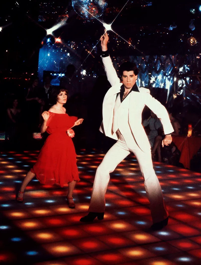 John Travolta, como Tony Manero, bailando en 'Fiebre del sábado noche'.