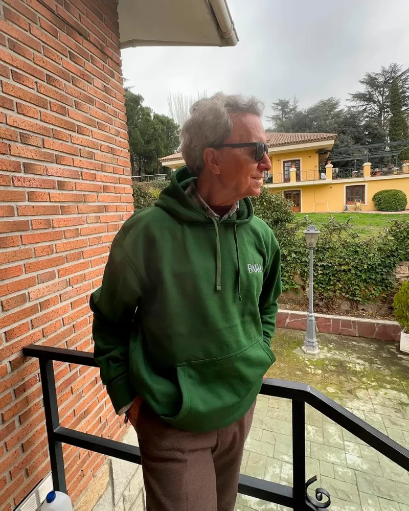 José Ortega Cano con una sudadera de la marca.