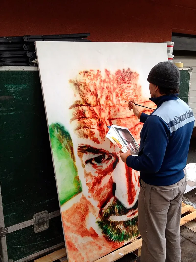 José María Cano pintando un cuadro.