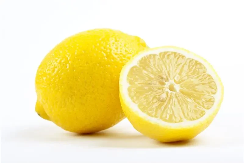 Beneficios del limón dentro de la receta de semifrío de limón