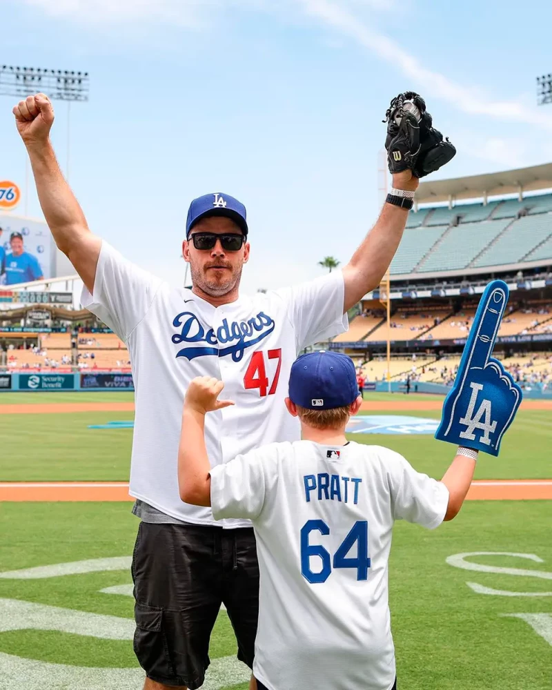 Chris Pratt con su hijo