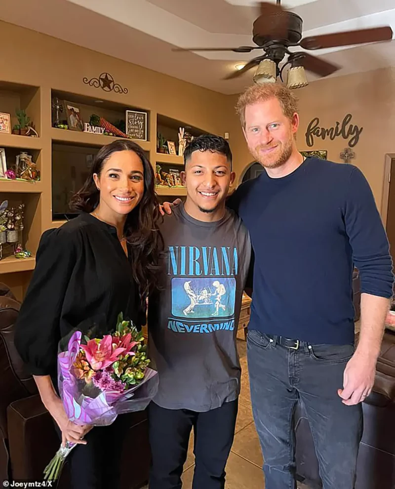 Harry y Meghan con el sobrino de Irma.