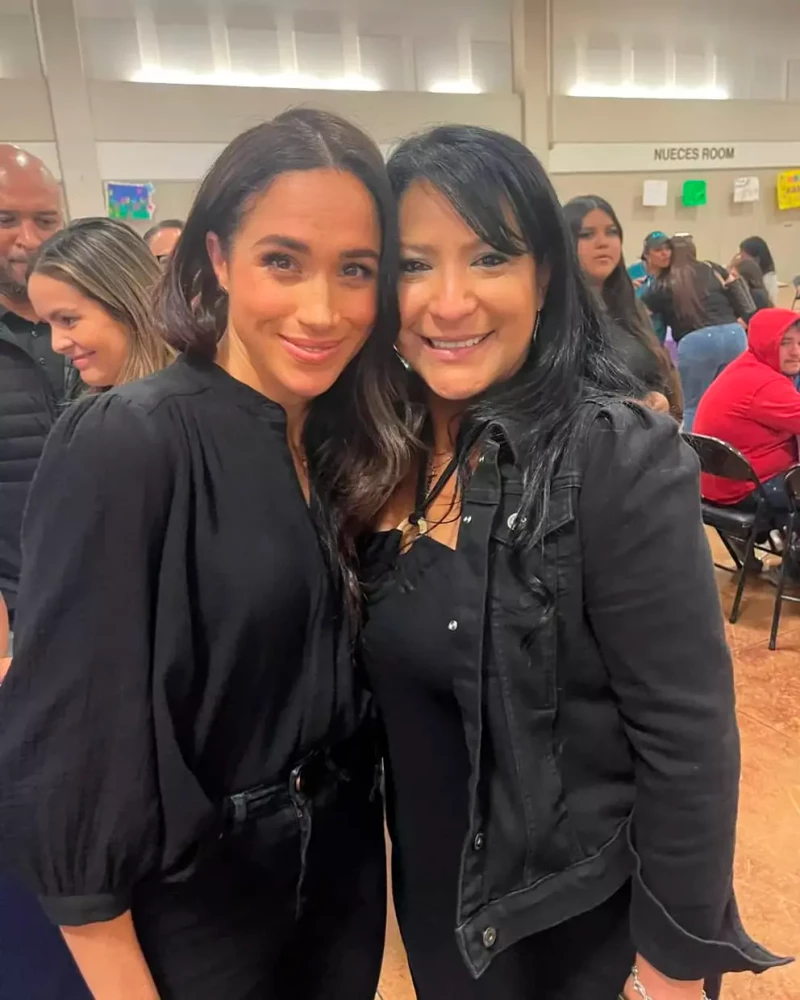 Meghan con la hermana de Irma.