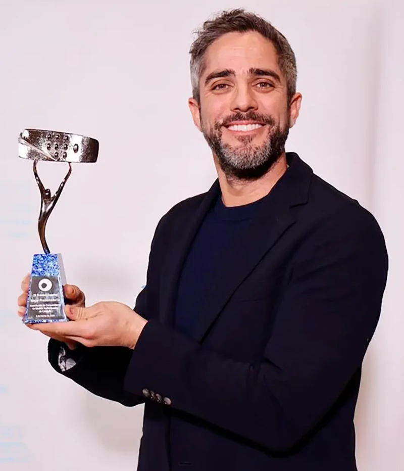 Roberto Leal on el recién recibido Premio Zapping.