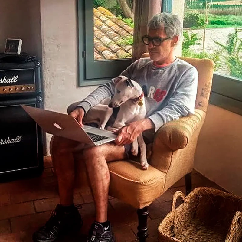 Sergio Dalma con su perro.