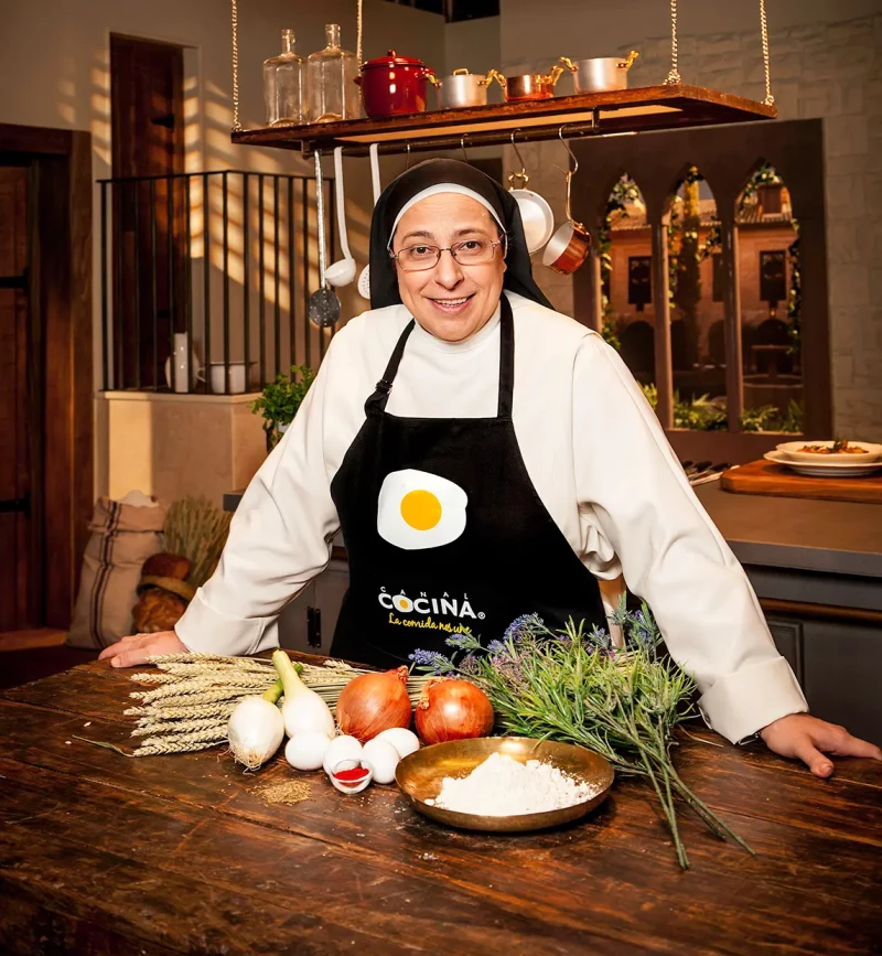 Sor Lucía en su programa del canal Cocina.