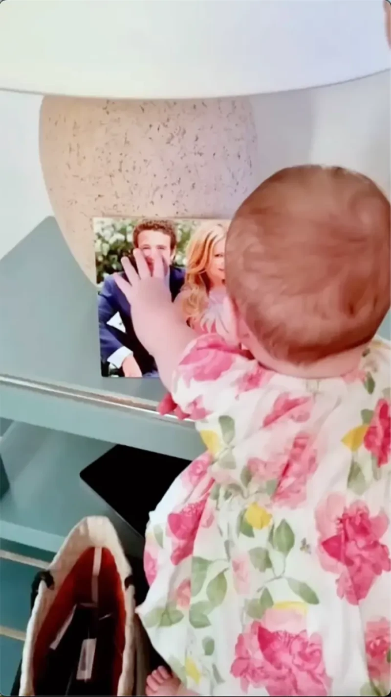 Anita "habla" cada día con la foto de su padre, eternamente presente en casa de la actriz.