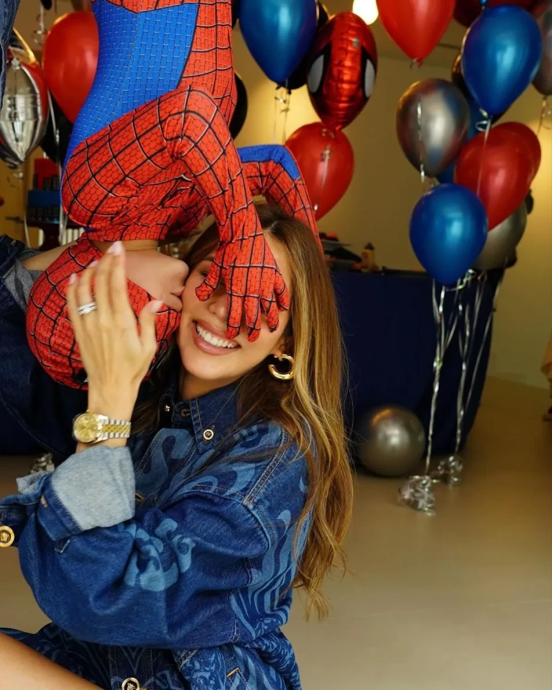 Rosanna Zanetti disfruta junto a su hijo de su cumpleaños