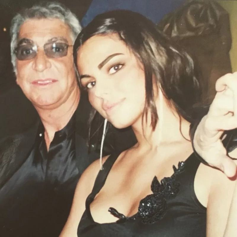 Marisa Jara con Roberto Cavalli