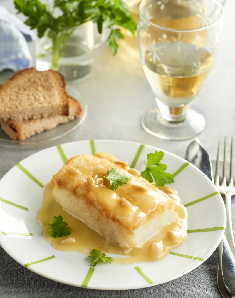 Bacalao con crema de piñones