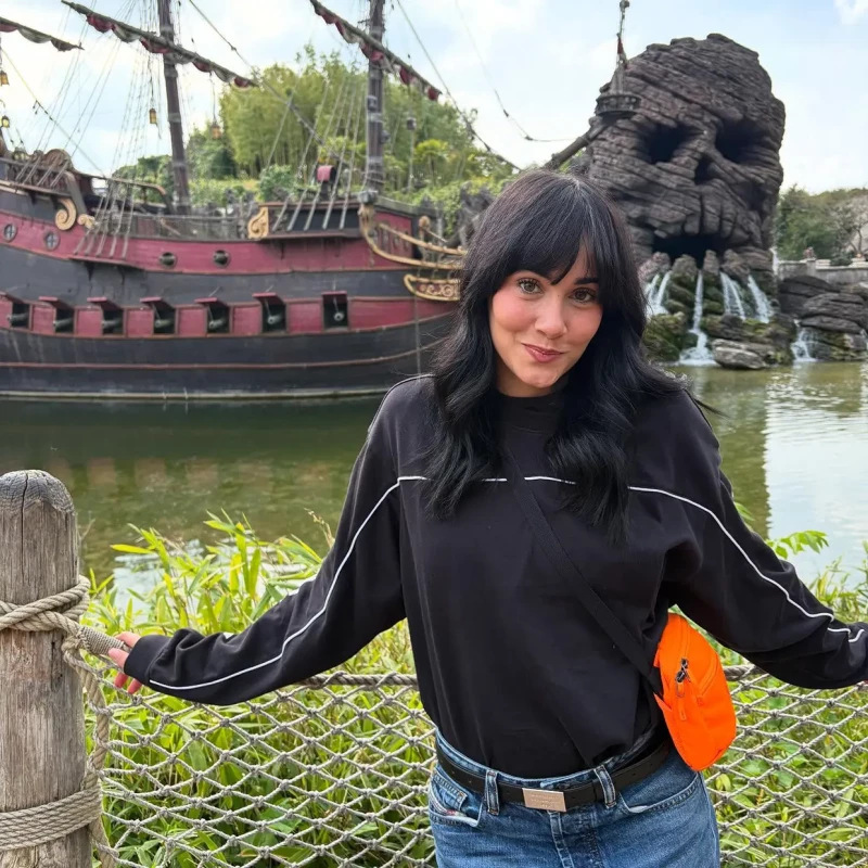 Aitana en Disneyland Paris