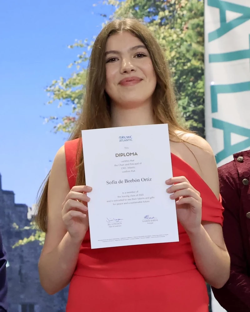 La infanta Sofía en su graduación en Gales.