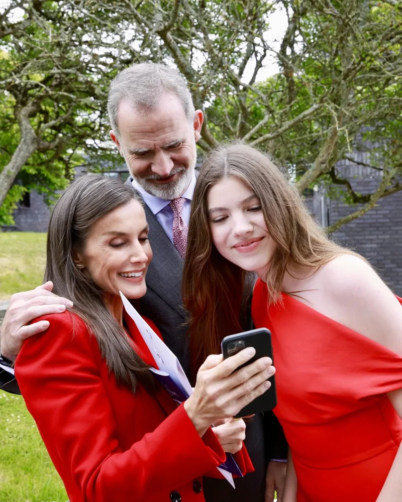 La infanta Sofía en su graduación en Gales.