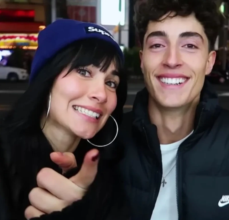 Aitana y Plex