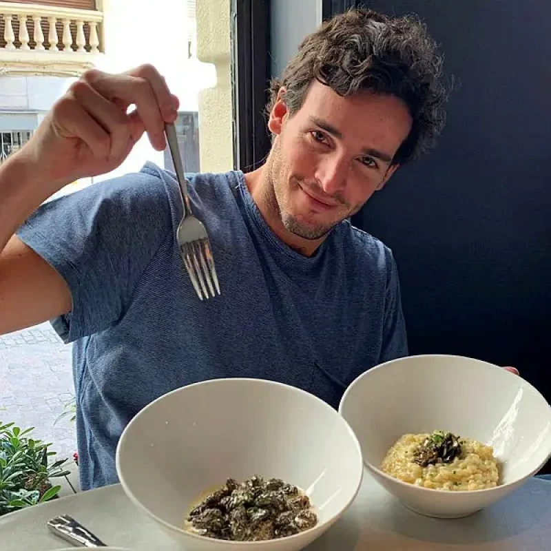 íñigo onieva restaurante comiendo