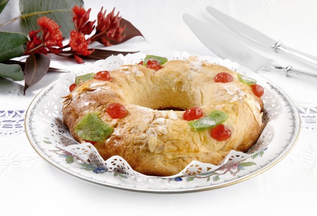 Una receta casera y fácil de Roscón de Reyes.