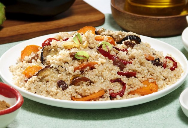 Quinoa con pasas y verduras