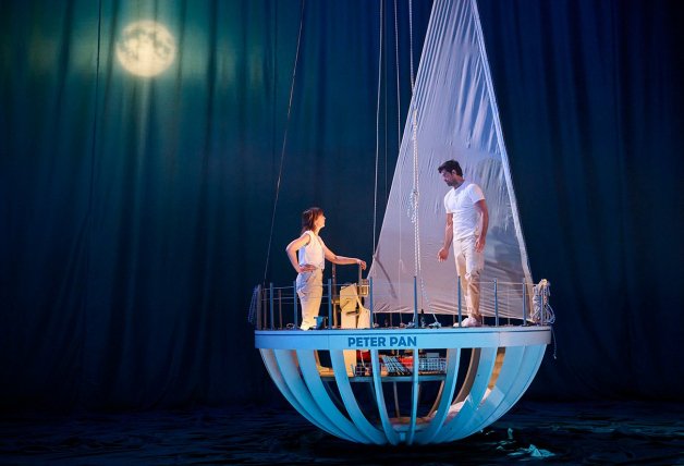  Los actores en una escena del montaje teatral.