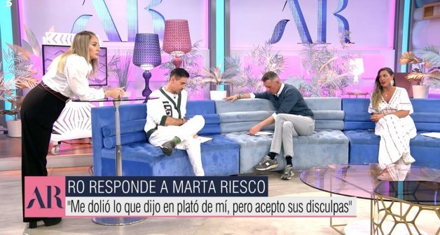 Así reaparecía Rocío en TV el pasado abril tras hacerse una lipoescultura.